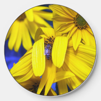 Bright Yellow Sunflowers and Blue Bee Wireless Charger