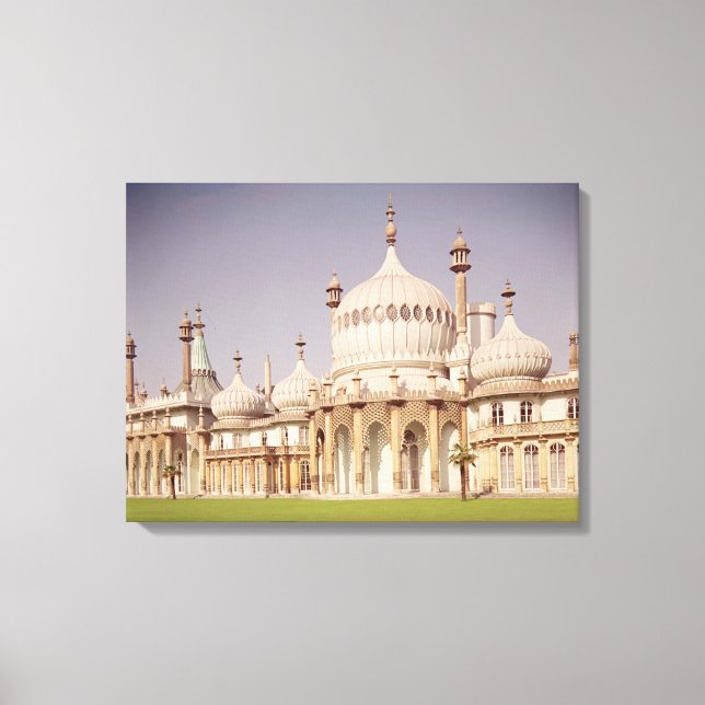 Brighton Royal Pavilion Canvas Print (Front)