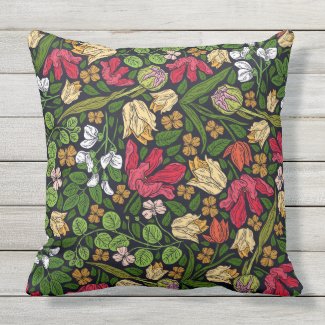 Brilliant Country Print Outdoor Pillow 20x20