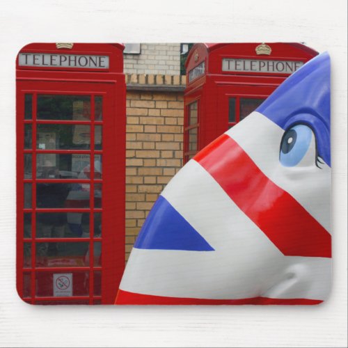 British elephant outside English telephone box Mouse Pad