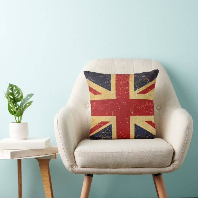 British Union Jack Flag Vintage Grunge Throw Pillow (Chair)