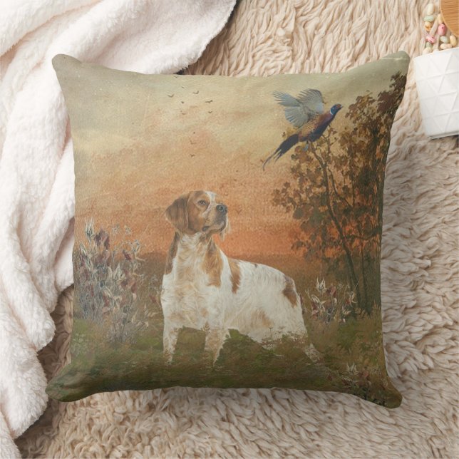 Brittany Spaniel hunts in the field     Throw Pillow (Blanket)