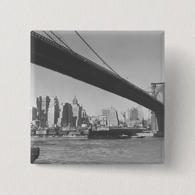 Brooklyn bridge and Manhattan skyline New York Pinback Button (Front)