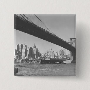 Brooklyn bridge and Manhattan skyline New York Pinback Button