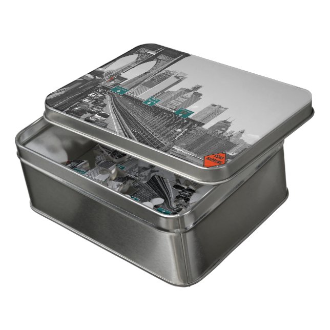 Brooklyn bridge jigsaw puzzle (Lid Open)