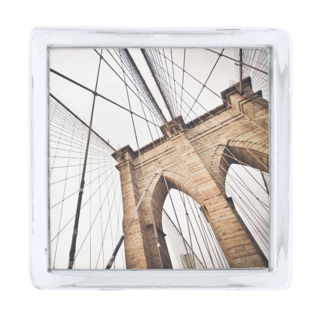Brooklyn Bridge, New York Silver Finish Lapel Pin (Front)