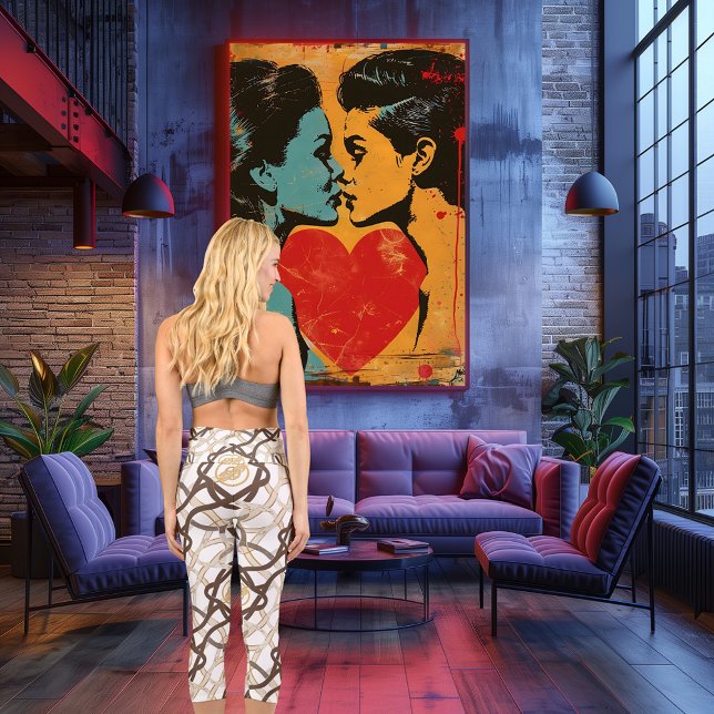 Brown and Gold Geometric Chain Pattern Capri Leggings (Creator Uploaded)