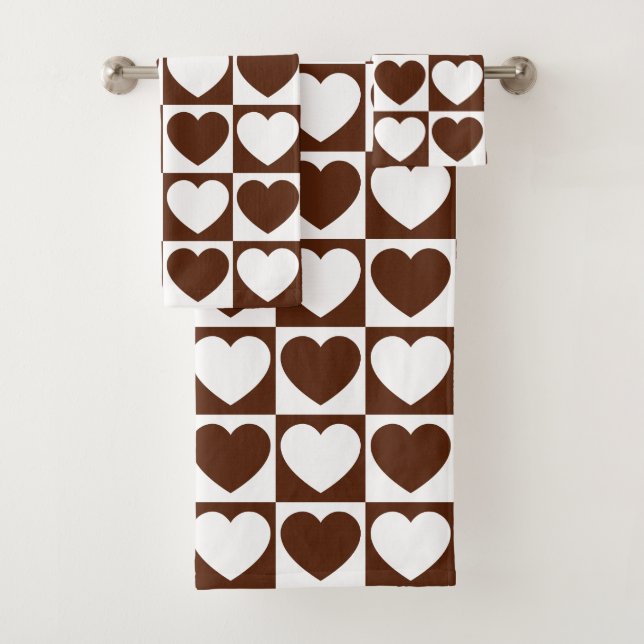 Brown and White Checkered Pattern With Hearts Bath Towel Set (Insitu)
