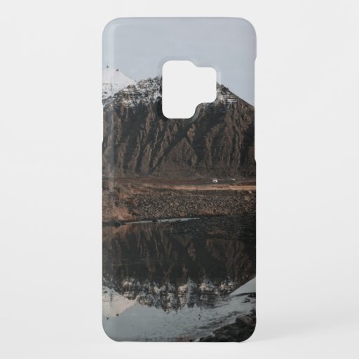 BROWN AND WHITE MOUNTAINS NEAR LAKE DURING DAYTIME Case-Mate SAMSUNG GALAXY S9 CASE