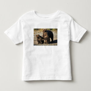 Brown bear, grizzly bear, sow with cubs on coast toddler t-shirt