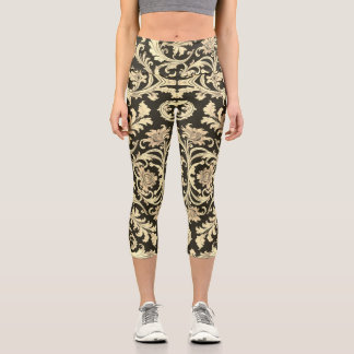 Brown Fleur Antique Pattern Capri Leggings