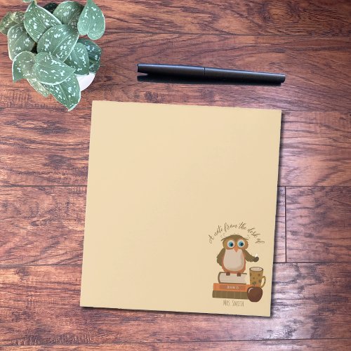 Brown Owl on Books Teacher Notepad
