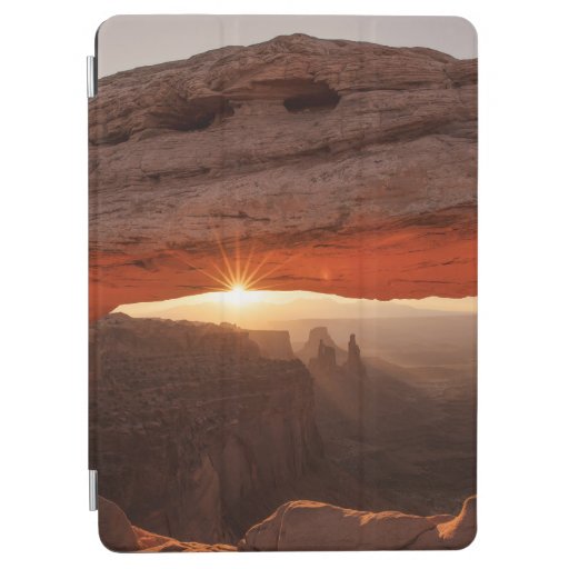BROWN ROCK FORMATION DURING DAYTIME iPad AIR COVER
