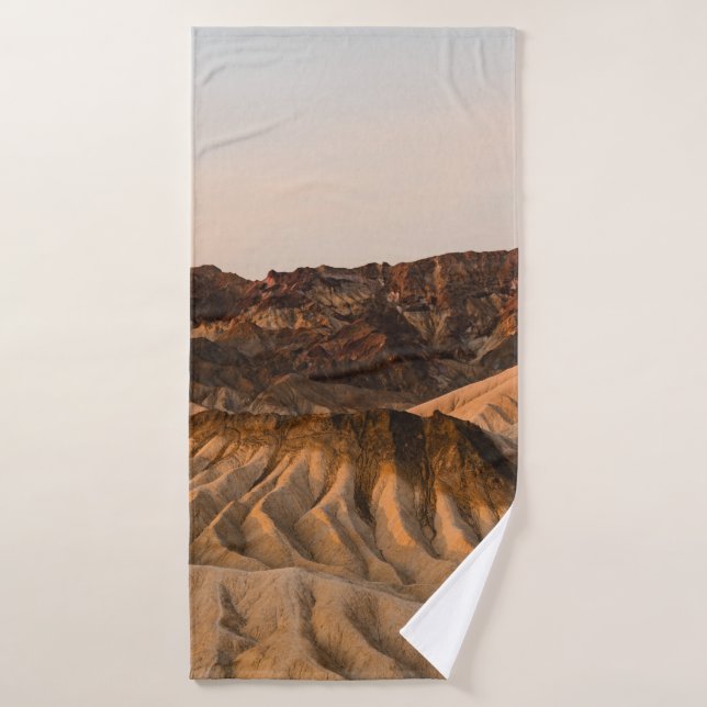 BROWN ROCKY MOUNTAIN UNDER BLUE SKY DURING DAYTIME BATH TOWEL (Bath Towel)