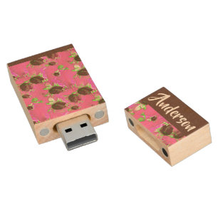 Brown roses on pink wood flash drive
