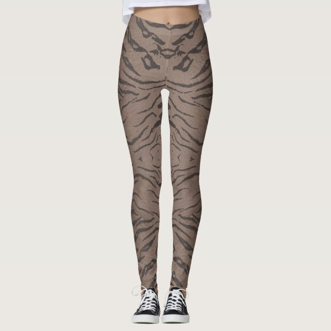 Brown seamless tiger patterned leggings (Front)