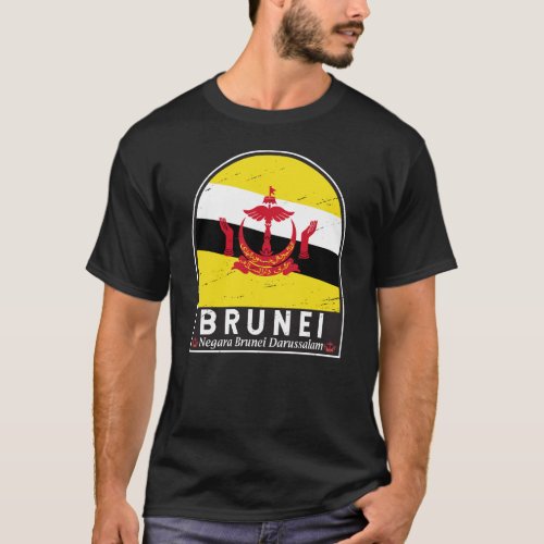 Brunei Flag Emblem Distressed Vintage T_Shirt