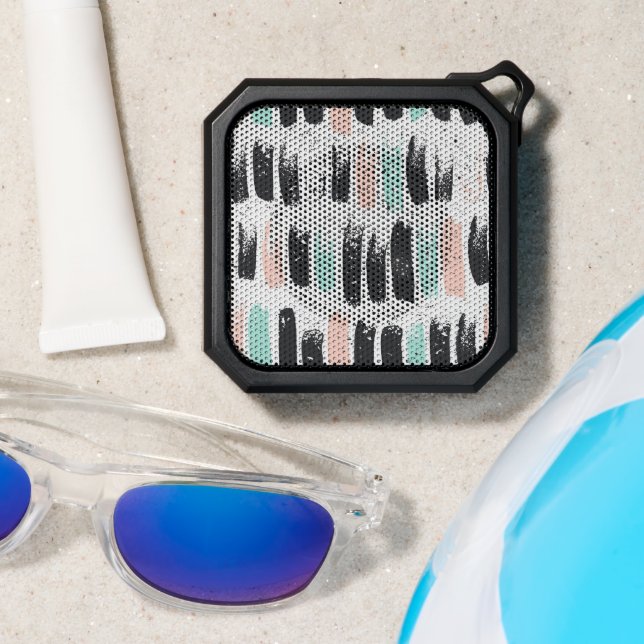 Brushes & Ink Strokes Pattern Bluetooth Speaker (Insitu(Beach))