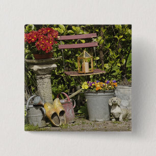 Buckets, shoes, and flowers, Zaanse Schans, Button