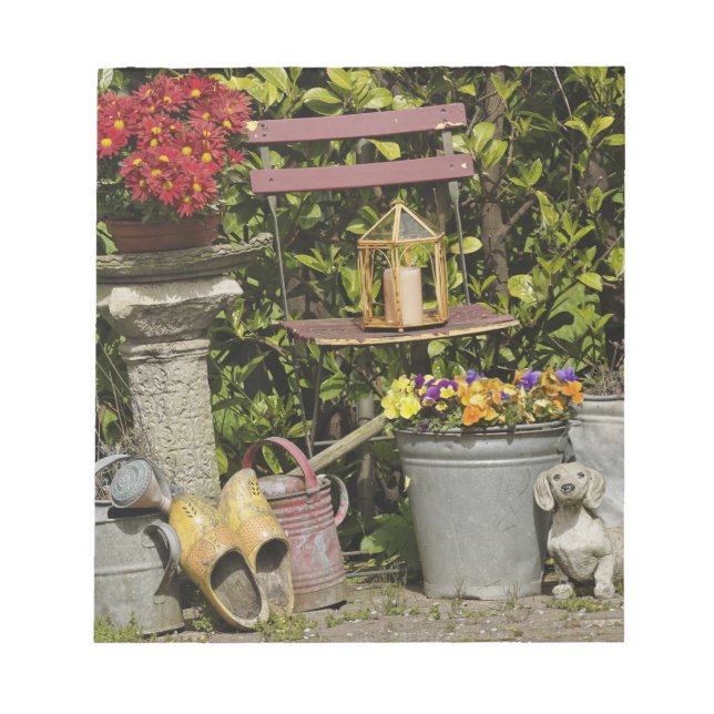 Buckets, shoes, and flowers, Zaanse Schans, Notepad (Front)