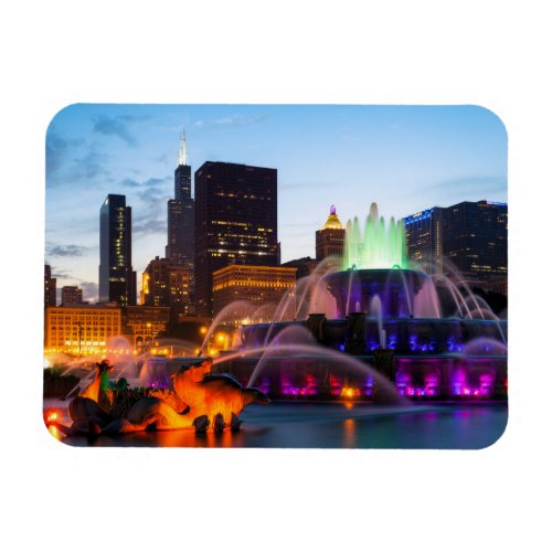 Buckingham Fountain Lit At Night Magnet