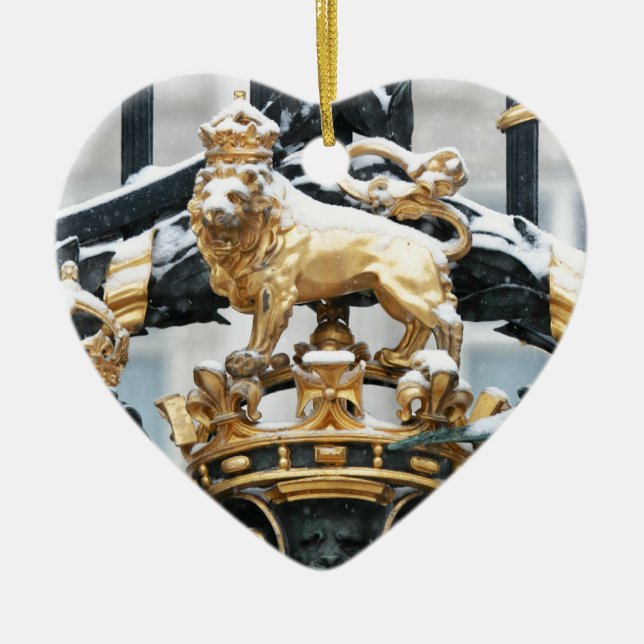 Buckingham Palace London Ceramic Ornament (Front)