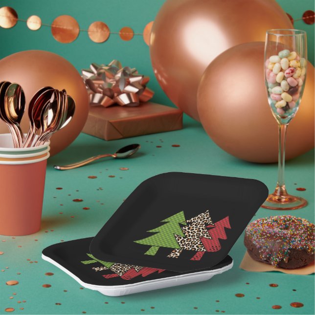 Buffalo Plaid Merry Christmas Tree Family Matching Paper Plates (Multi)