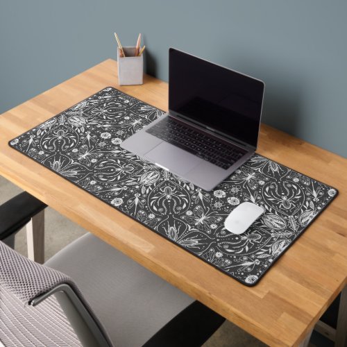 Bugs off white on black desk mat