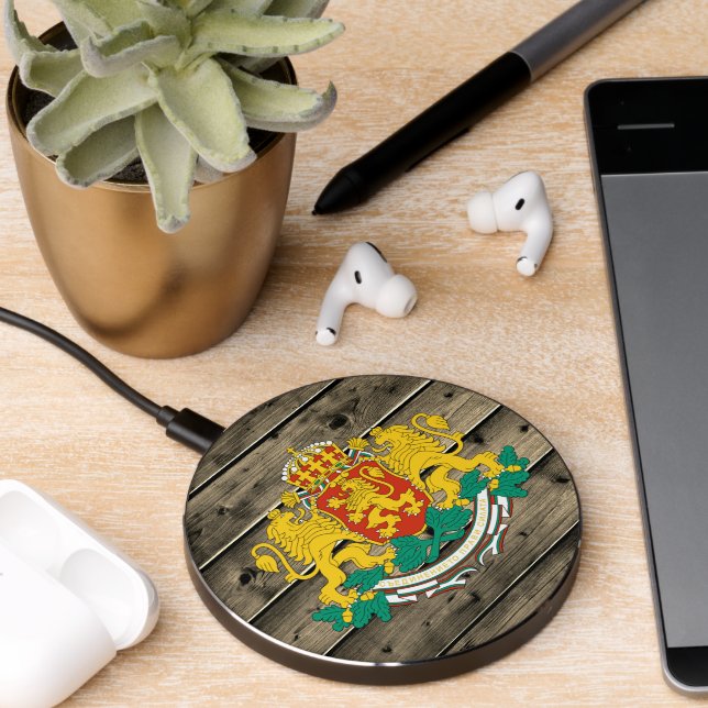 Bulgaria Rustic Wood, Bulgarian Coat of Arms, flag Wireless Charger (Desk 2)