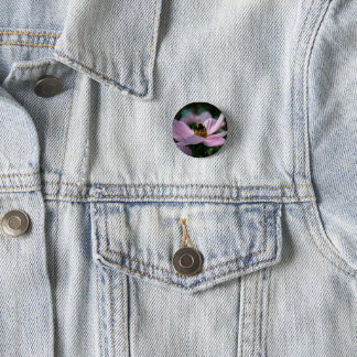 Bumblebee flower button