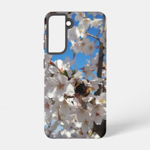 Bumblebee on wild cherry bloom samsung galaxy s21 case