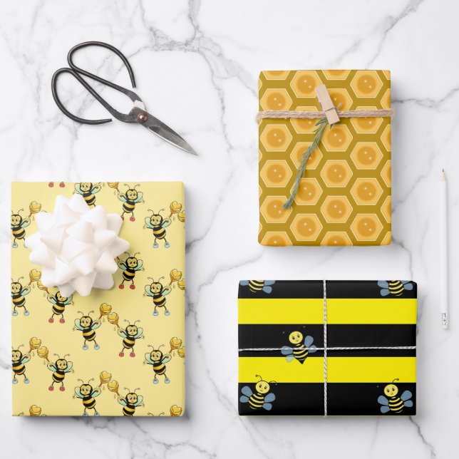 Bumblebees with heart & honeycomb pattern wrapping paper sheets (Front)