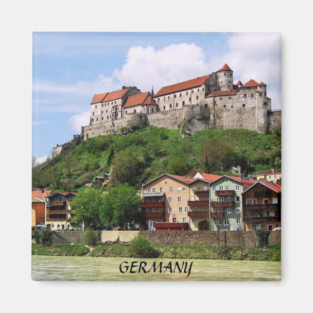 BURGHAUSEN CASTLE, GERMANY MAGNET (Front)