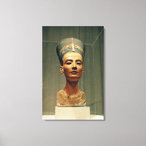 Bust of Queen Nefertiti front view Canvas Print