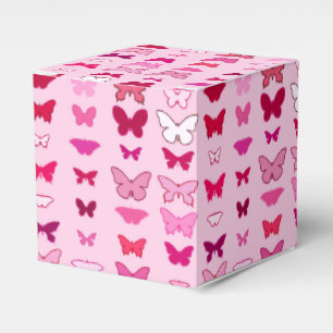 Butterflies, shades of pink and fuchsia favor boxes