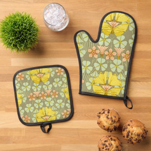 Butterfly Floral Botanical Colorful Oven Mitt  Pot Holder Set