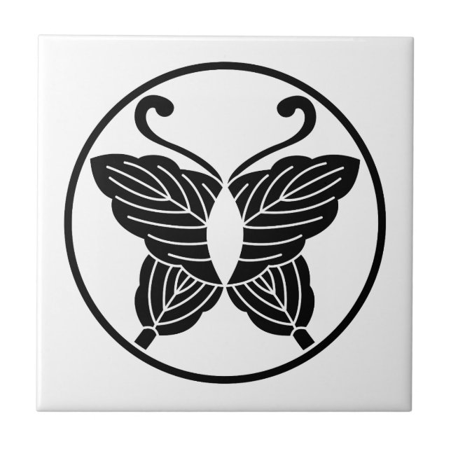 Butterfly-shaped folded oak leaves in itowa tile (Front)