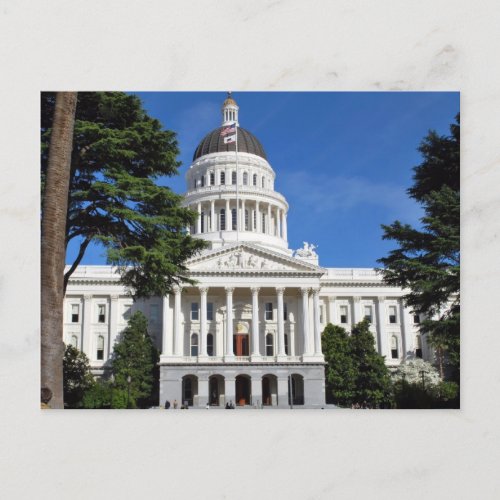 CA state capitol building _ Sacramento Postcard
