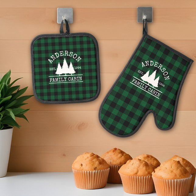 Cabin Family Name Green Plaid Oven Mitt & Pot Holder Set (A great addition to your kitchen.)