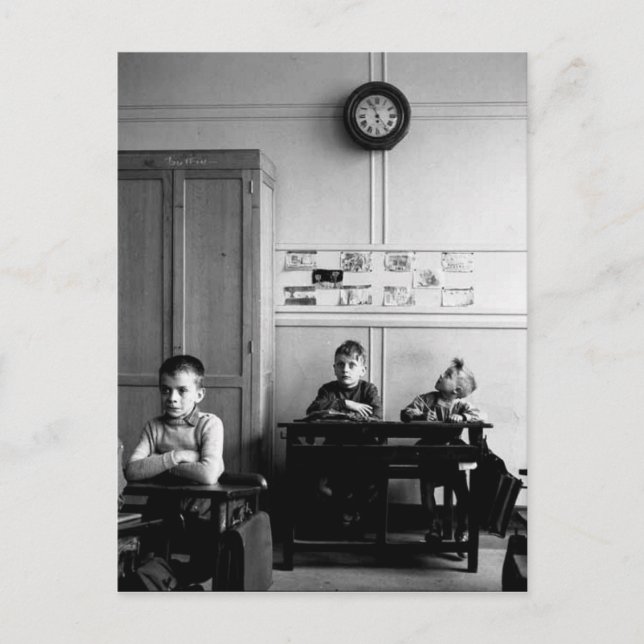 Cadran scolaire 1956 - Robert Doisneau Postcard (Front)