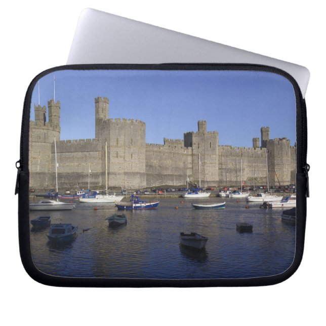 Caernarfon Castle, Gwynedd, Wales (RF) Laptop Sleeve (Front)