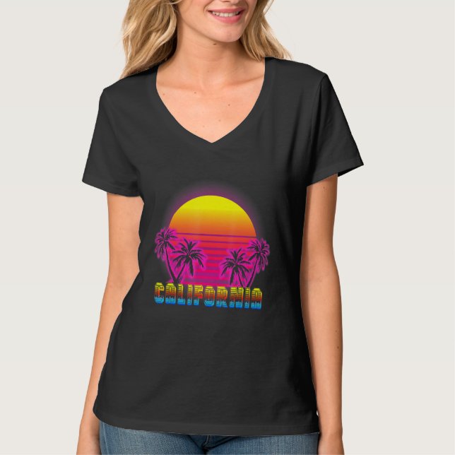 California Beach Life Electro Retro Sunset Love Ca T-Shirt (Front)
