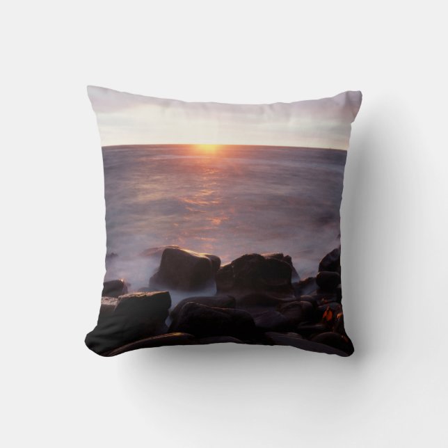 California, San Diego, Sunset Cliffs, Sunset 2 Throw Pillow (Front)