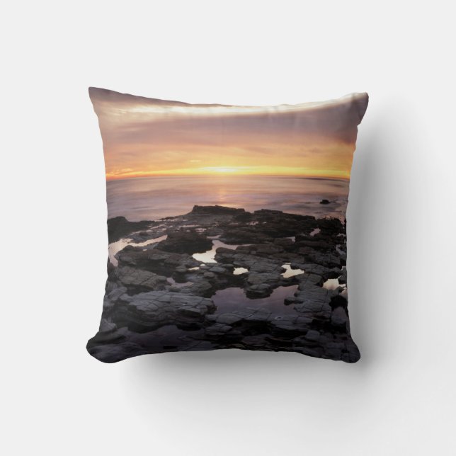 California, San Diego, Sunset Cliffs, Sunset 6 Throw Pillow (Front)