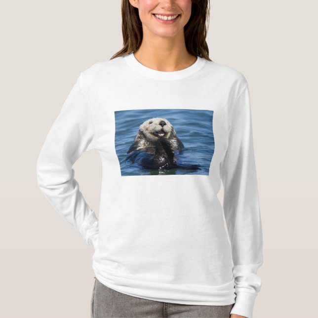 California Sea Otter Enhydra lutris) grooms T-Shirt (Front)