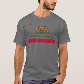 CALIFORNIA STATE FLAG GRIZZLY BEAR CALI DISTRESSED T-Shirt