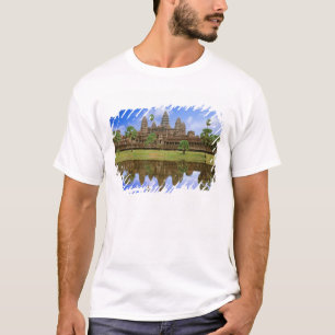 Cambodia, Kampuchea, Angkor Wat temple. T-Shirt