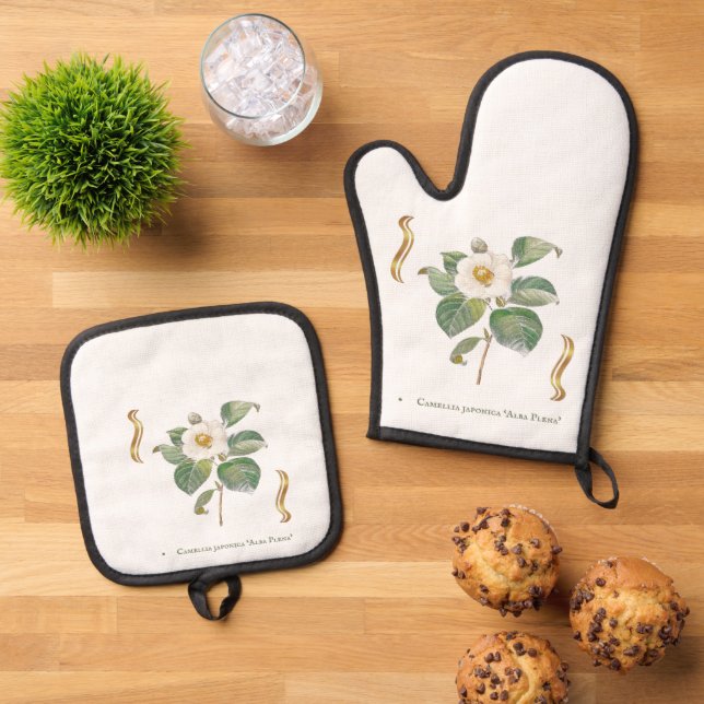 Camelia blanc oven mitt & pot holder set (Top Down)