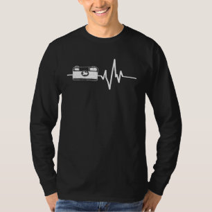 Camera retro heart beat camera photography photogr T-Shirt