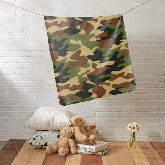 camouflage baby blanket (In Situ)